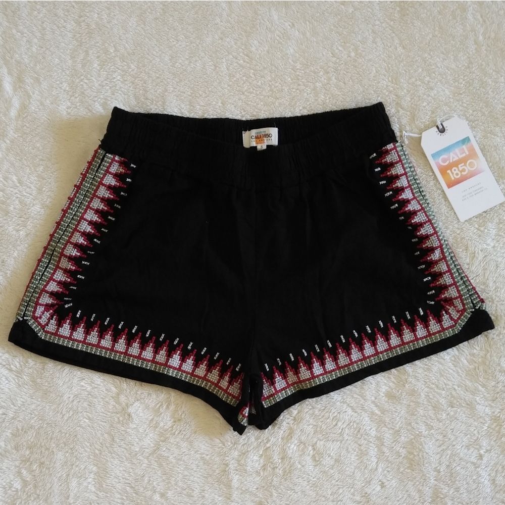 CALI 1850 Aztec🗿Embroidery Shorts - NWT